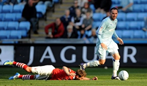 Images Dated 15th October 2011: Championship Showdown: Bell vs Gunter at Ricoh Arena