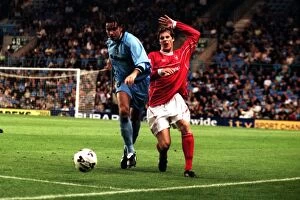 Images Dated 27th August 2001: Clash in Division One: Keith O'Neill (Coventry City) vs. Andy Gray (Nottingham Forest) (27-08-2001)