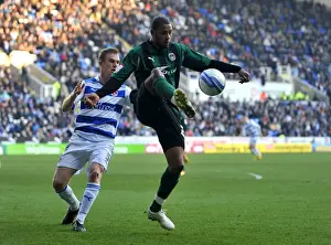 Images Dated 2012 February: Clash at Madejski: Pearce vs. Platt - Coventry City vs