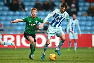 Images Dated 2015 February: Clash at Ricoh Arena: Coventry City vs Scunthorpe United - Sky Bet League One: Battle of Midfielders