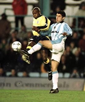 10-12-2000 v v Leicester City Collection: Clash of Titans: Aloisi vs. Sinclair in Coventry City vs. Leicester City (10-12-2000)