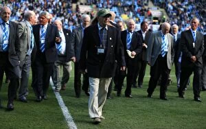 Images Dated 22nd September 2012: Coventry City Legends Reunite at Half Time: Npower League One Match