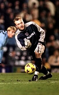 17-11-2001 v Burnley Collection: Coventry City vs Burnley: Magnus Hedman's Roll Out (Nationwide League Division One - 17-11-2001)