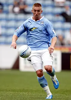 Images Dated 2010 August: Coventry City vs Portsmouth: Freddy Eastwood at Ricoh Arena, Npower Championship (2010)