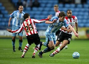 Images Dated 4th October 2008: Coventry City vs Southampton: Aron Gunnarsson's Thrilling Run at Ricoh Arena