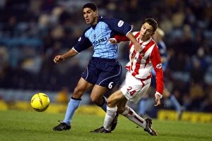 Images Dated 8th December 2003: Coventry City vs Sunderland: A Intense Clash in Nationwide League Division One (08-12-2003)