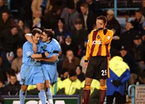 Images Dated 2001 December: Dejected Etherington as Thompson Celebrates: Coventry City's Second Goal vs