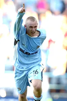Images Dated 2004: Eddie Johnson's Thrilling Goal Celebration: Coventry City vs. Sunderland (07-08-2004)