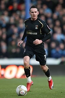 Images Dated 2nd January 2010: FA Cup Third Round: Coventry City vs Portsmouth at Fratton Park - David Bell's Action Shot
