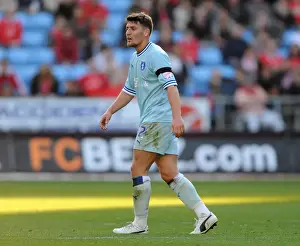 Images Dated 15th October 2011: Gary Deegan in Action: Coventry City vs Nottingham Forest