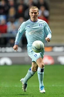 Images Dated 5th November 2011: Gary McSheffrey in Action for Coventry City against Southampton (Npower Championship, 05-11-2011)