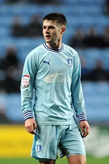 Images Dated 14th February 2012: Intense Moment: Oliver Norwood Focuses Against Leeds United, Coventry City Npower Championship
