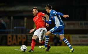 Images Dated 2015 October: Intense Rivalry: Vincelot vs. Lund's Battle for Possession in Coventry City's Sky Bet League One Clash