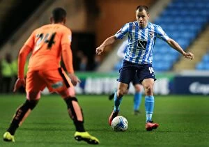 Images Dated 29th March 2016: Joe Cole's Attack: Coventry City vs Colchester United, Sky Bet League One (2015-16)