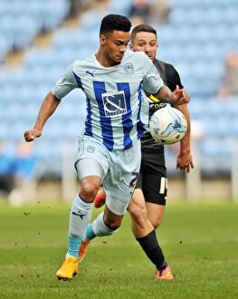 Images Dated 25th October 2014: Jordan Willis in Action: Coventry City vs Peterborough United, Sky Bet League One