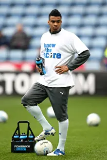 Images Dated 2012 April: Jordan Willis Pre-Match Warm-Up: Know the Score T-shirt at Ricoh Arena (Coventry City vs)