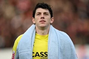 Images Dated 28th December 2009: Keiren Westwood in Action: Coventry City vs. Nottingham Forest, Championship 2009