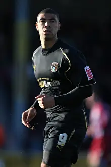 Images Dated 2009 December: Leon Best Scores for Coventry City against Scunthorpe United in Championship Match at Glanford Park (06-12-2009)