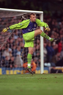 History Prints: Magnus Hedman's Focus: Coventry City's Goal Kick vs