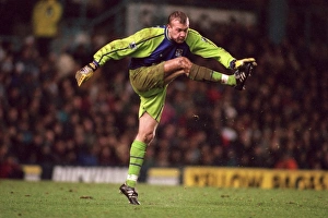 Magnus Hedman's Goal-Kick: Coventry City vs Manchester United (FA Carling Premiership)