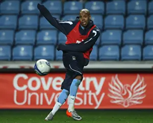 Images Dated 2010 October: Marlon King in Action for Coventry City against Cardiff City in the Npower Championship at Ricoh Arena (19-10-2010)