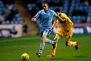 Images Dated 2006: Michael Doyle vs. Kyle Lafferty: A Football Rivalry at Ricoh Arena (Coventry City vs)