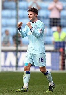 Oliver Norwood in Action: Coventry City vs. Portsmouth, Npower Championship (24-03-2012)