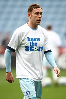 Images Dated 2012 April: Richard Keogh's Pre-Match Routine: Gearing Up with Know the Score T-Shirt vs