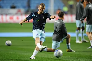 Images Dated 2011 September: Sammy Clingan in Focus: Pre-Match Warm-Up at Ricoh Arena vs Blackpool (Npower Championship)