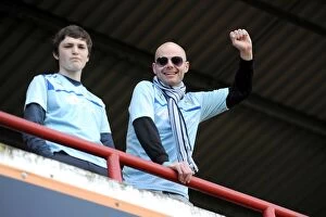 Fans Gallery: Sky Bet League One - Brentford v Coventry City - Griffin Park