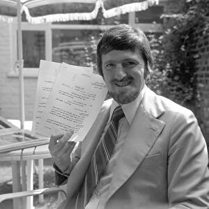 Coventry City Collection: Soccer - Jimmy Hill Saudi Arabia Contract - London