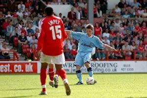 Images Dated 28th August 2004: Stephen Hughes Scores Coventry City's Historic Fourth Goal vs. Nottingham Forest (28-08-2004)