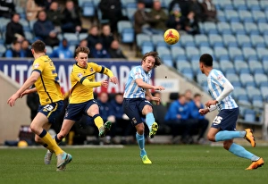 Images Dated 2016: Stephen Hunt's Thrilling Performance: Coventry City vs Scunthorpe United