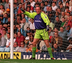 Steve Ogrizovic in Action: Coventry City vs Leeds United (FA Carling Premiership, 1997)